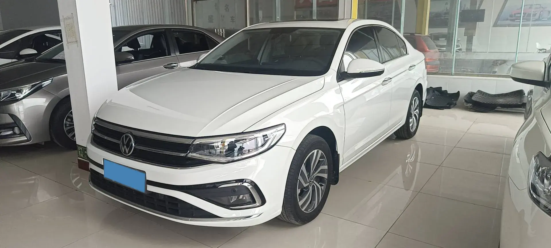 2023 VOLKSWAGEN BORA view 1