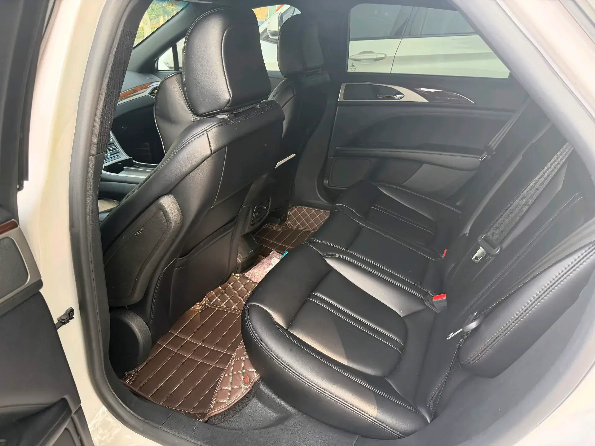 2020 LINCOLN MKZ thumbnail 2