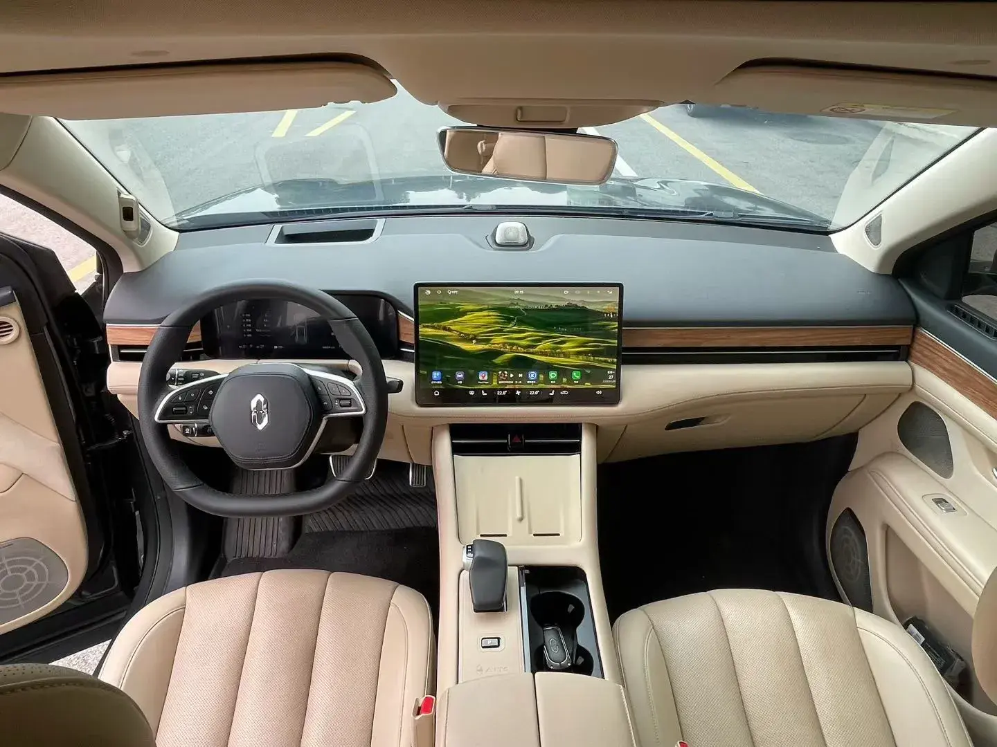 2022 AITO AITO thumbnail 3