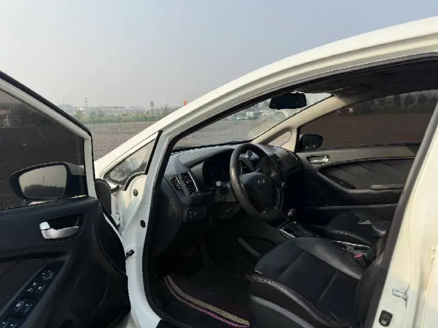 2017 KIA K3 thumbnail 4