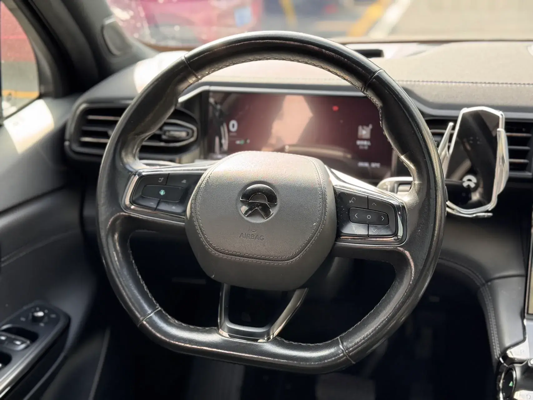 2020 NIO ES6 thumbnail 3