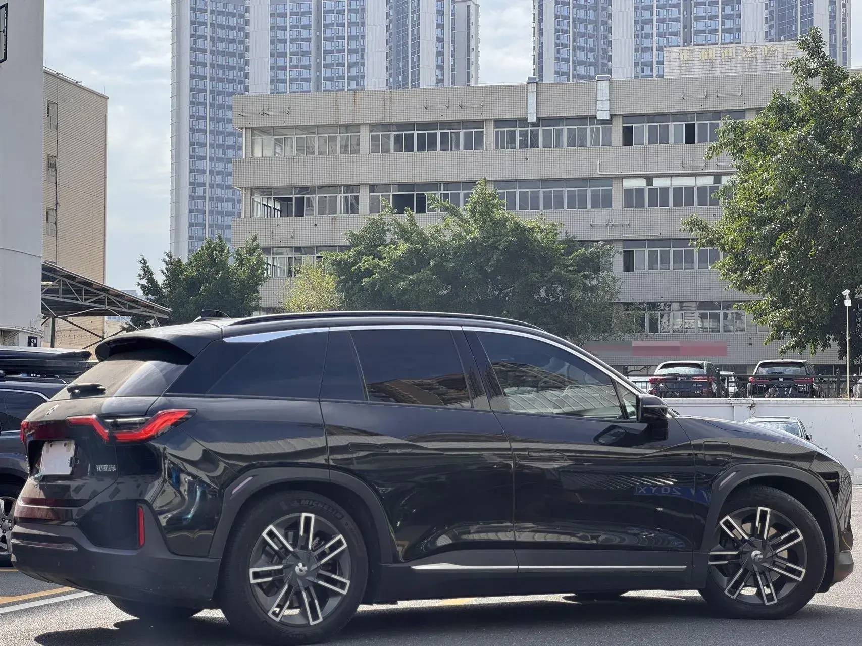 2020 NIO ES6 thumbnail 4