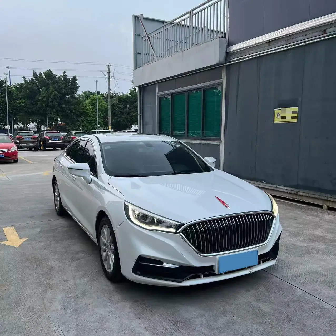 2018 HONGQI H5 thumbnail 3