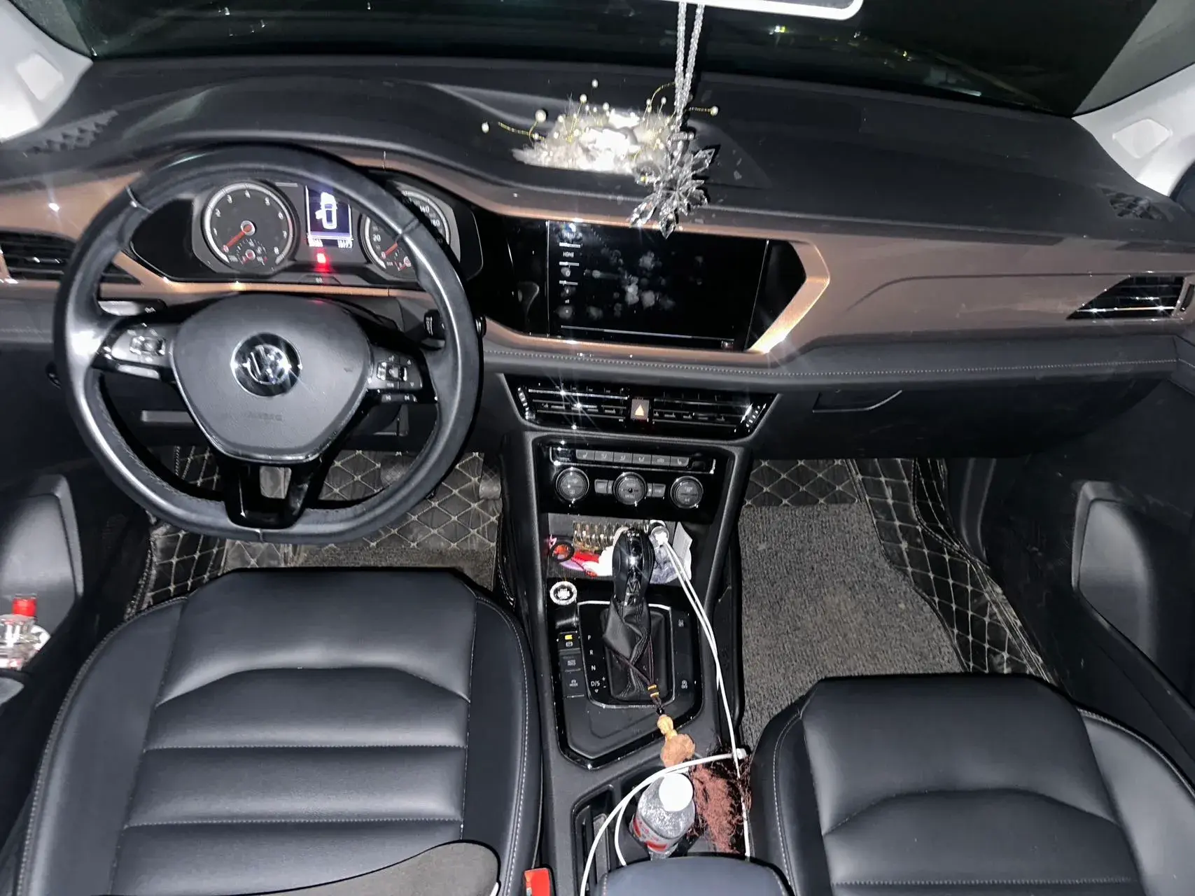 2021 VOLKSWAGEN THARU thumbnail 4