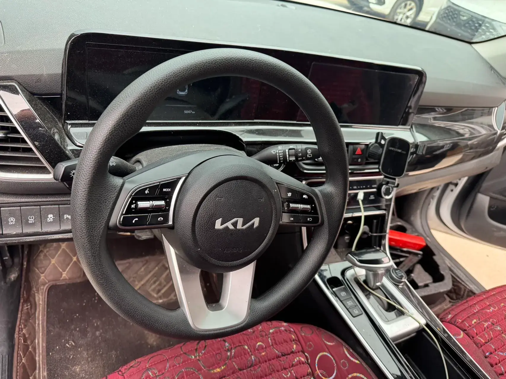 2023 KIA SELTOS thumbnail 2