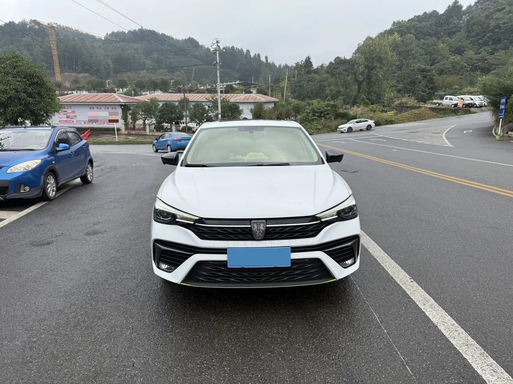2021 ROEWE I5 thumbnail 3