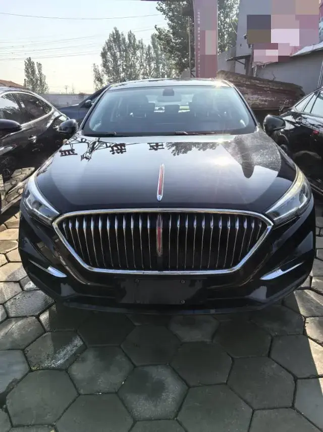 2022 HONGQI H5 thumbnail 2
