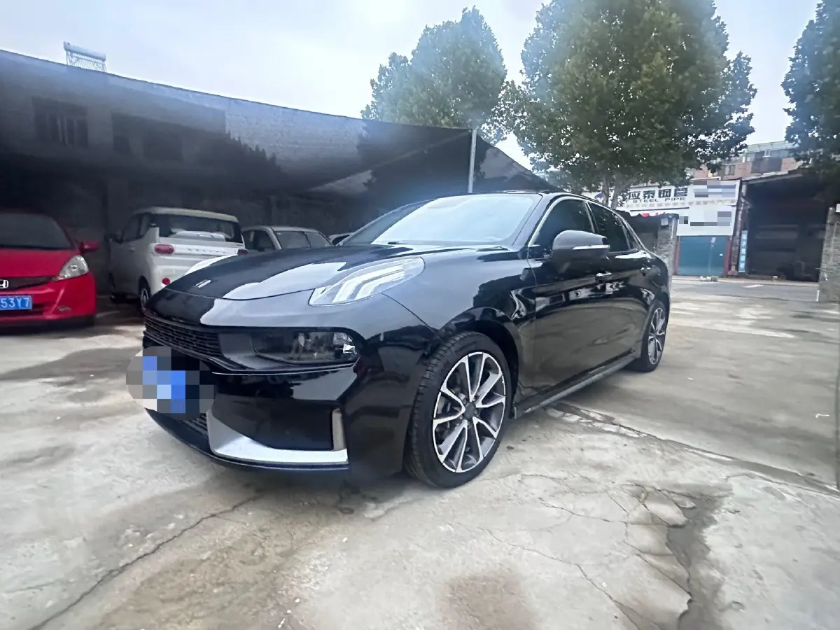 2019 LYNK&CO 03 2.0T 190HP L4 6AT