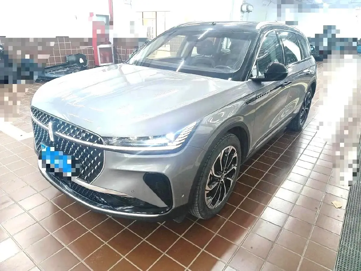 2023 Lincoln Nautilus 2.0T 261HP L4 8AT