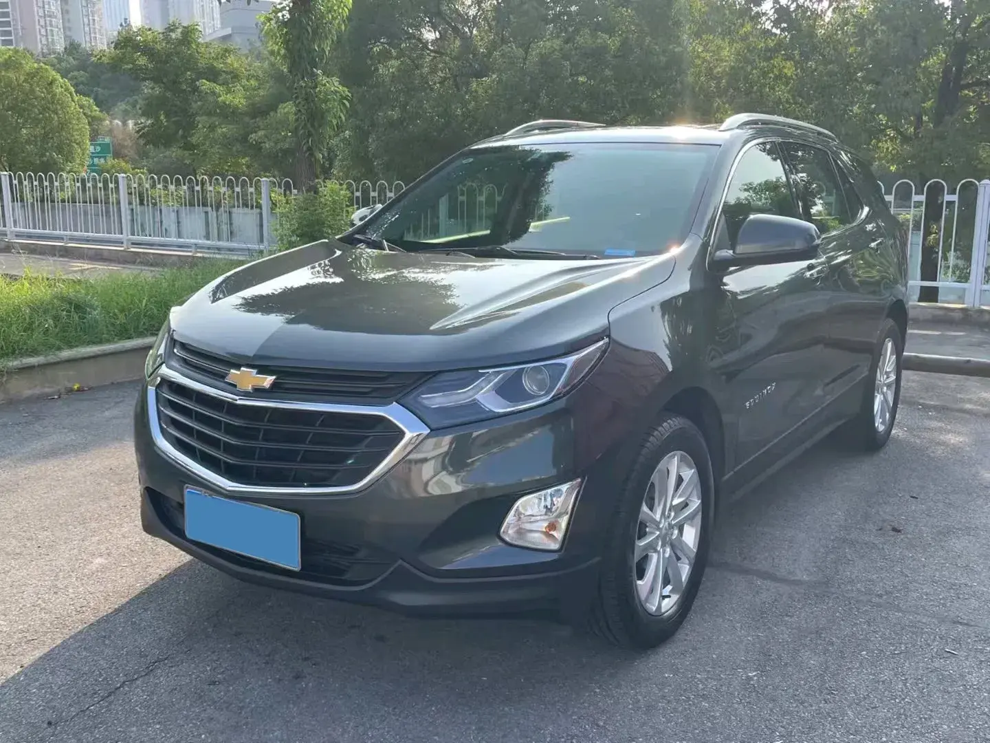 2018 CHEVROLET EQUINOX view 1