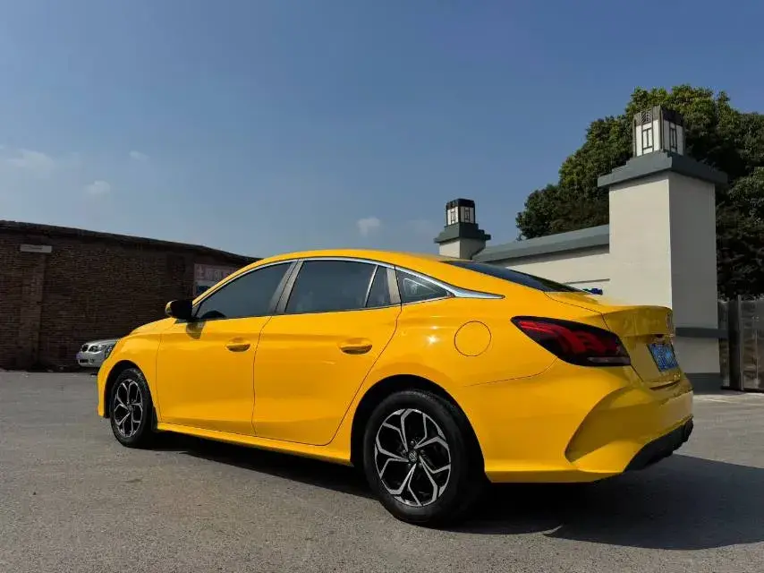 2021 MG 5 thumbnail 4