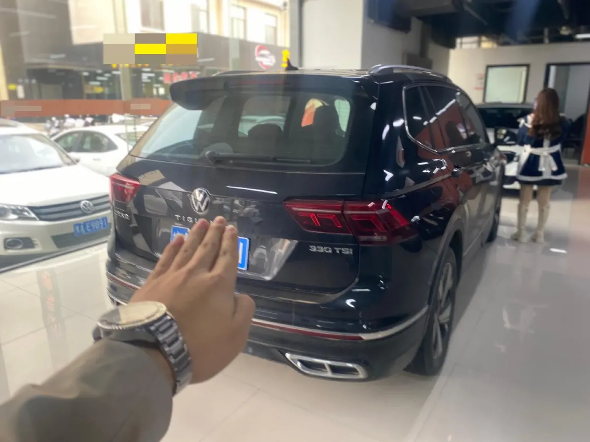 2023 Volkswagen Tiguan L 2.0T 186HP L4 7DCT,autocango,china used car exporter,china ev exporter,chinese used car exporter,chinese used ev exporter
