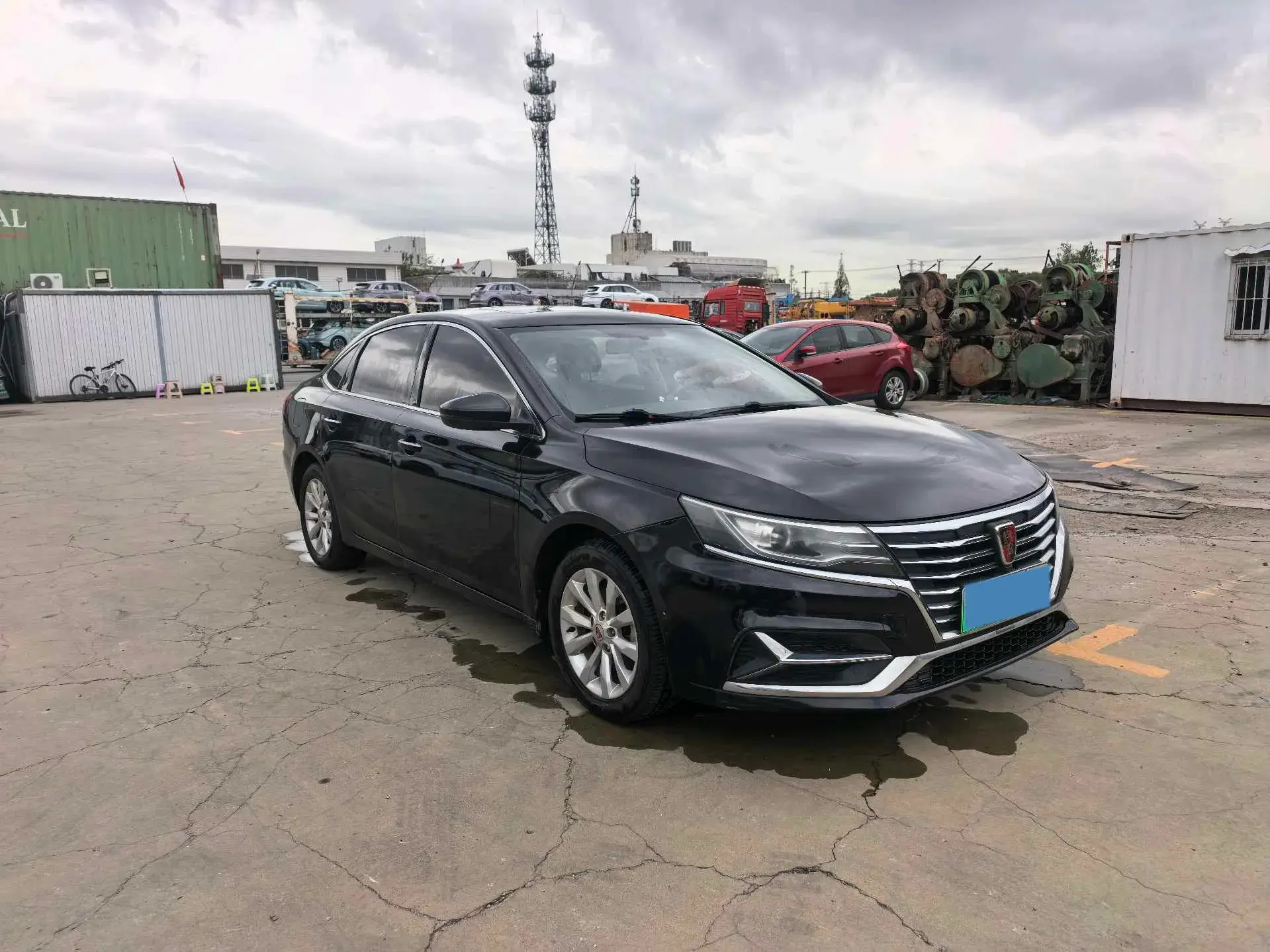 2017 ROEWE I6 thumbnail 2