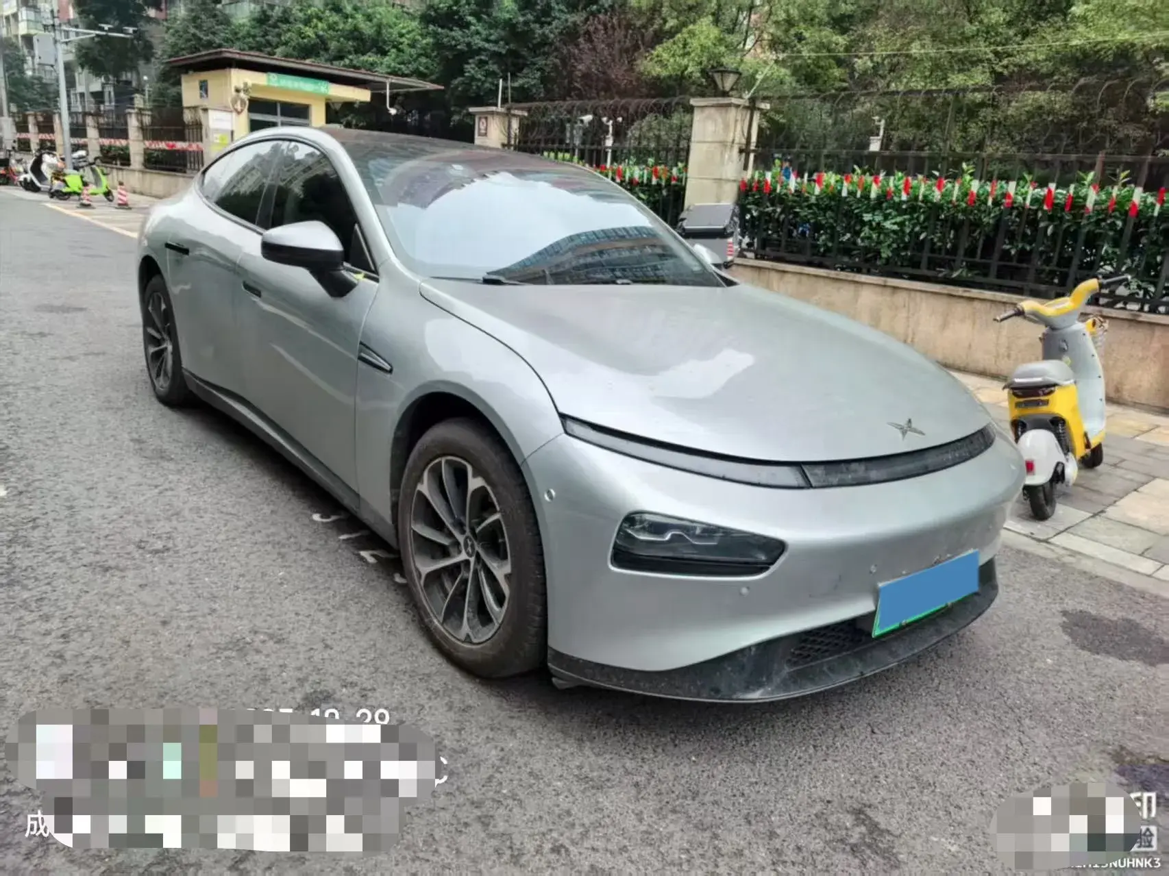 2020 XPENG P7 thumbnail 4