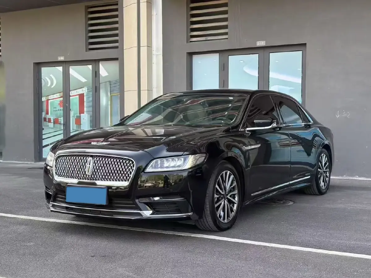 2018 Lincoln Continental 2.0T 261HP L4 6AT