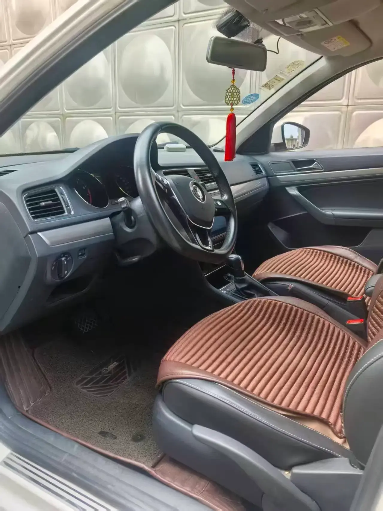 2017 VOLKSWAGEN LAVIDA thumbnail 4