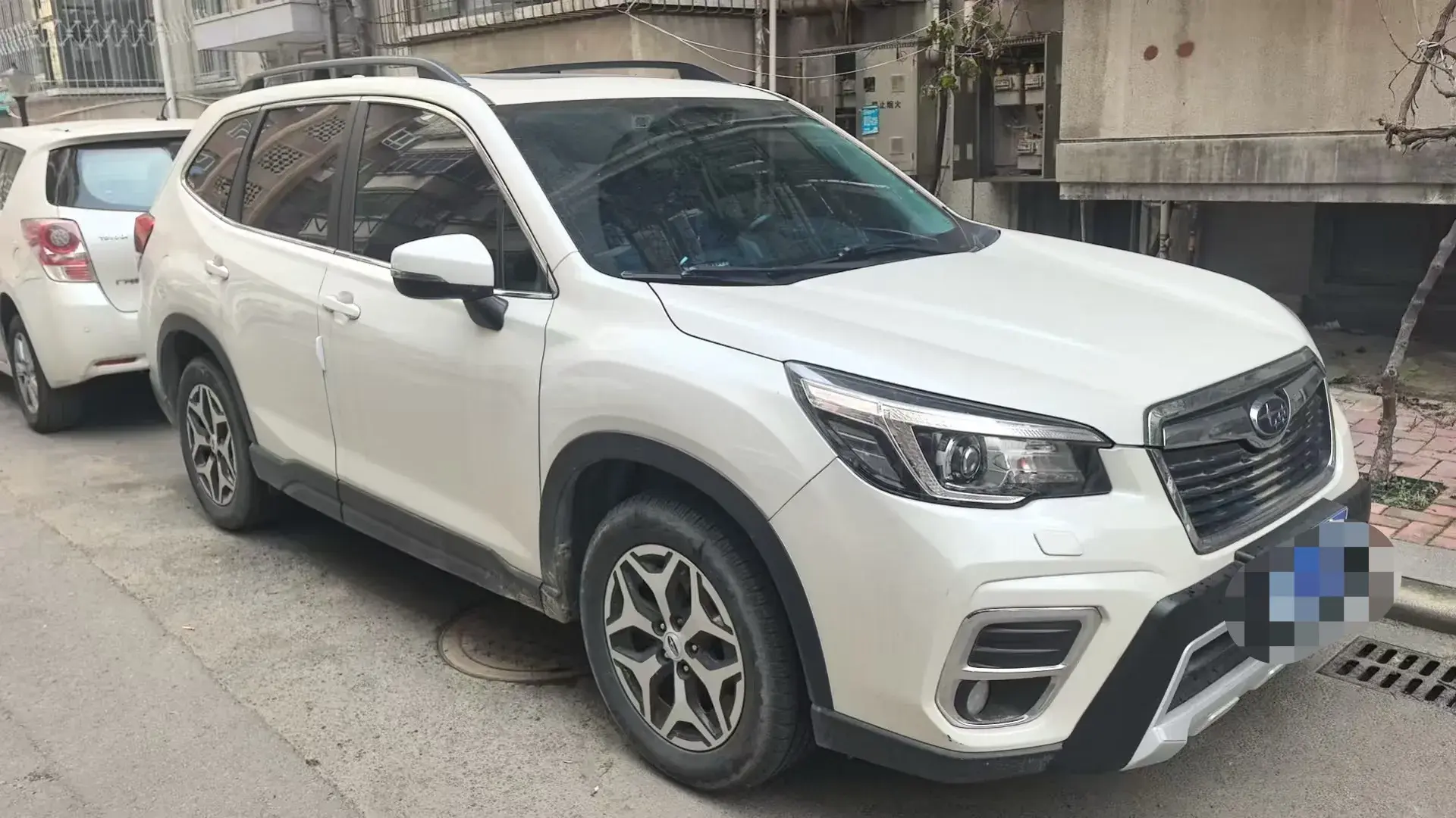 2019 SUBARU FORESTER thumbnail 2
