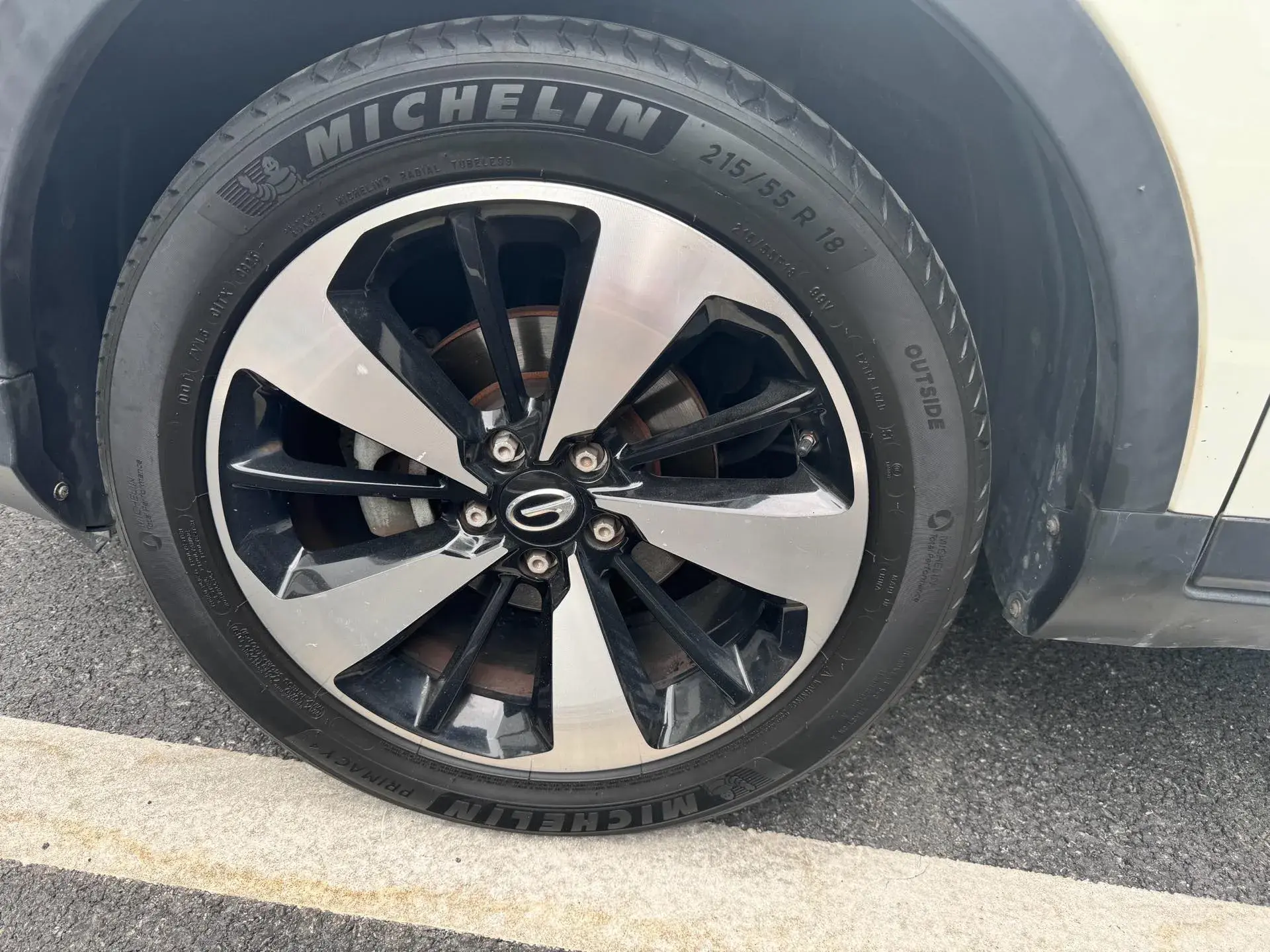 2019 GAC TRUMPCHI thumbnail 3