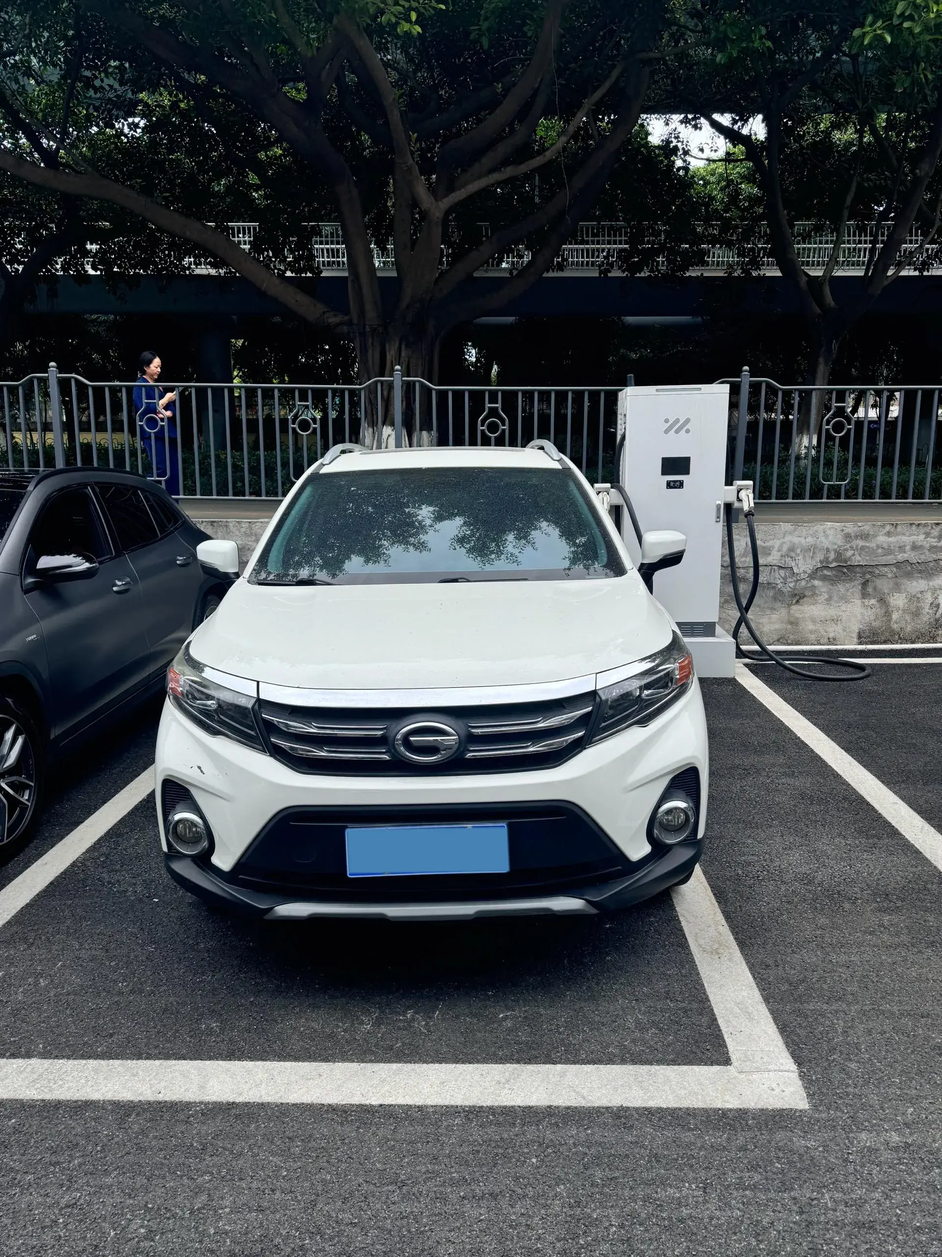 2019 GAC TRUMPCHI thumbnail 2