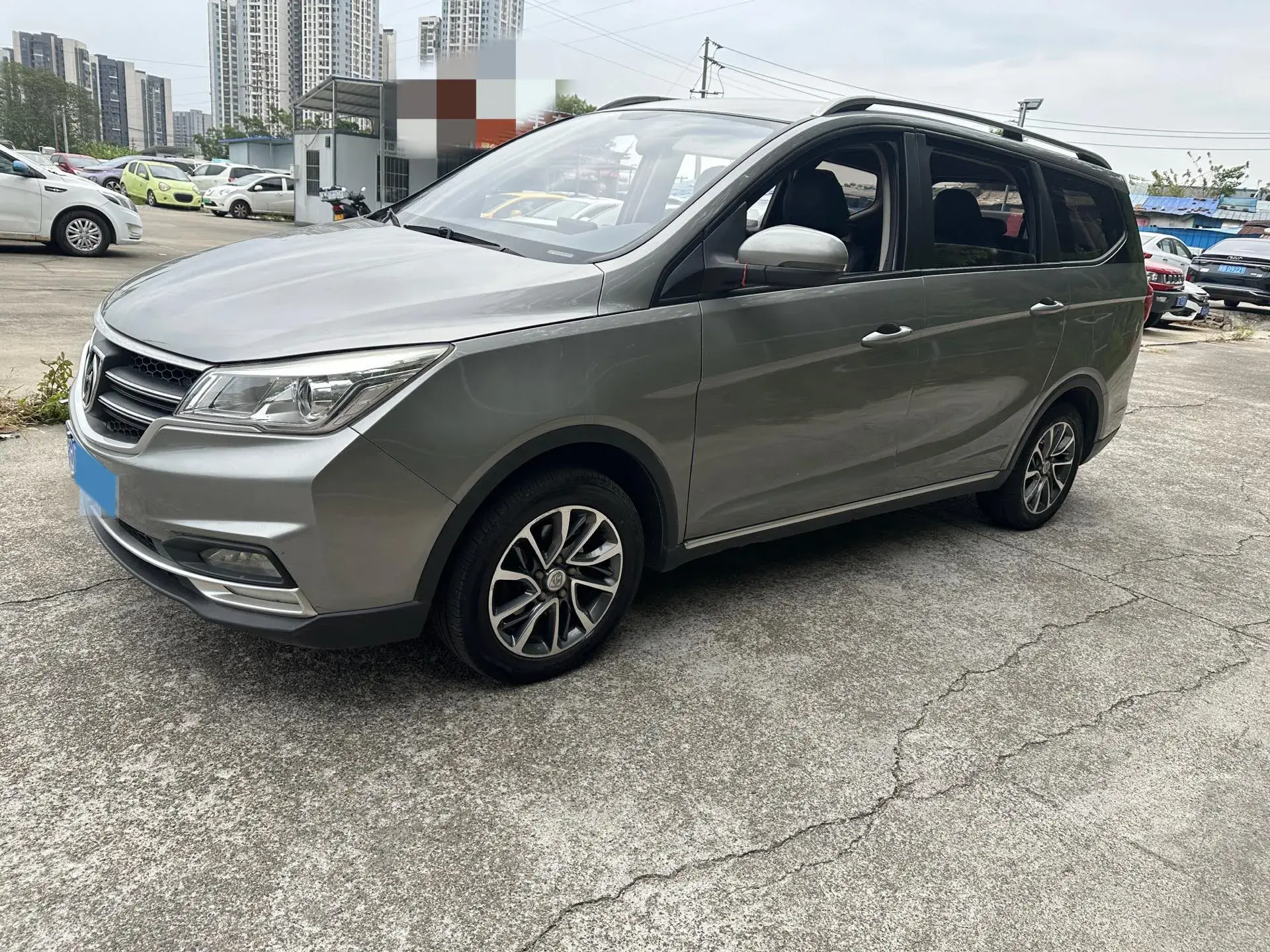 2019 BAOJUN 730 view 1