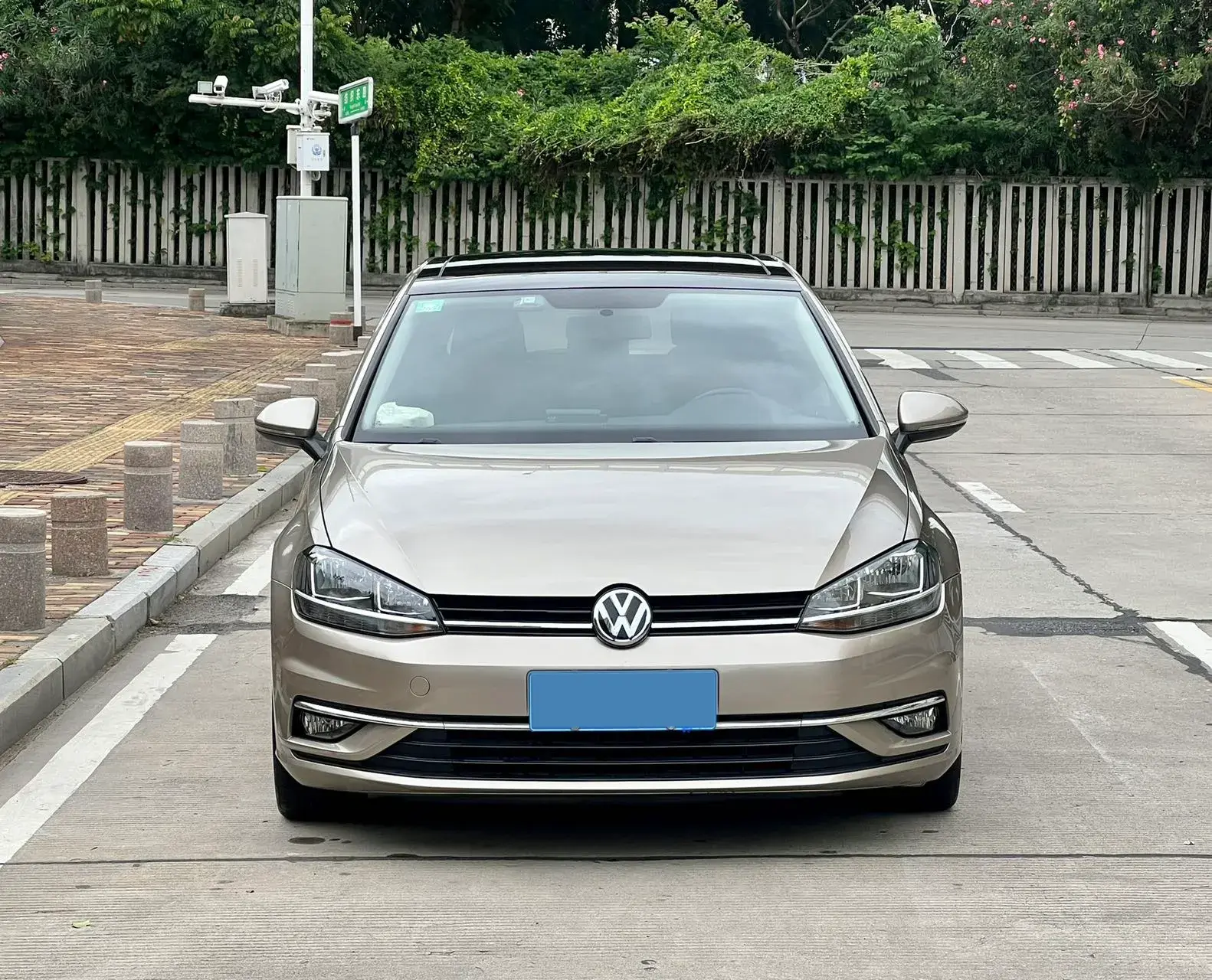 2019 VOLKSWAGEN GOLF thumbnail 2