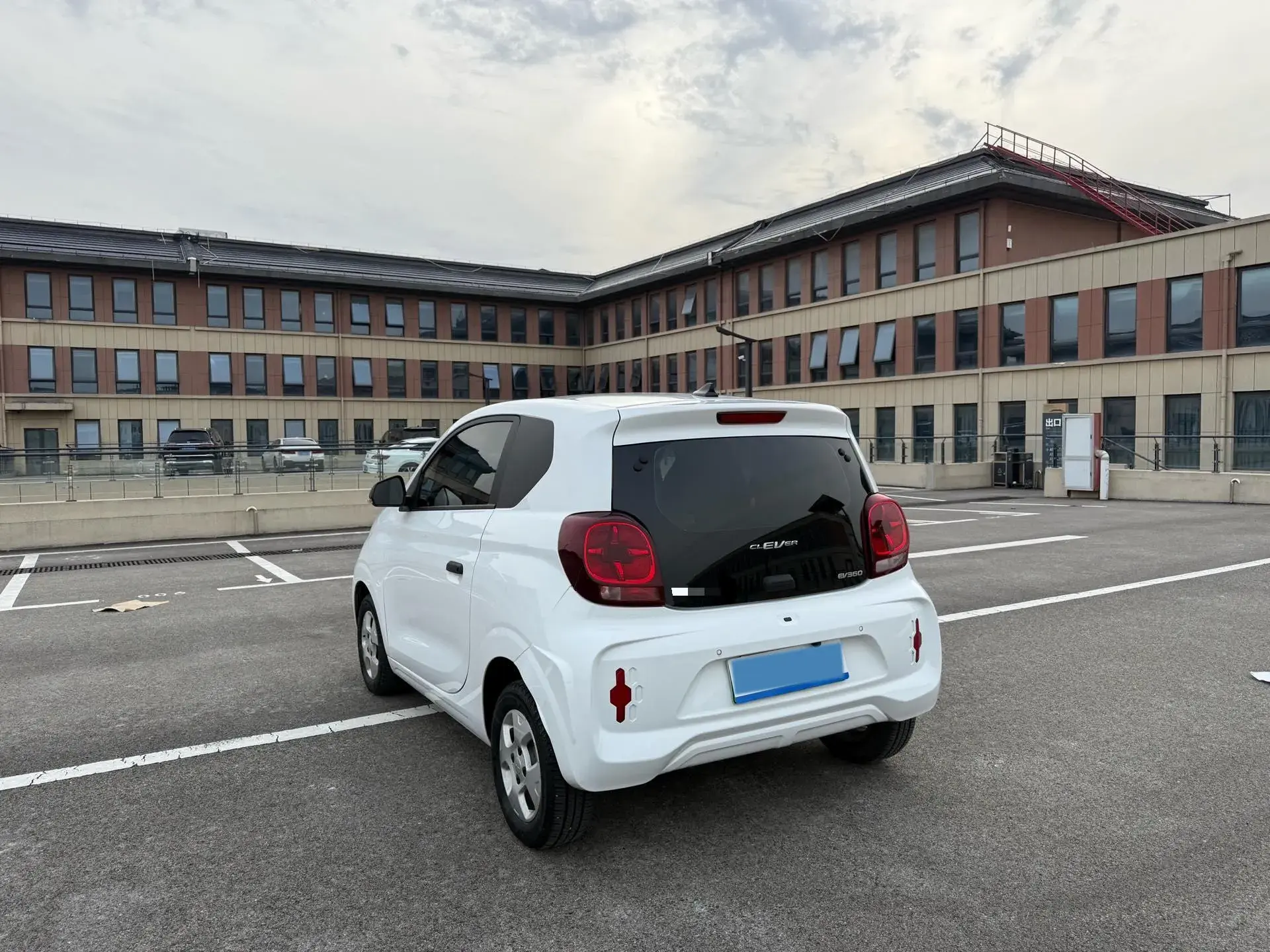 2021 ROEWE CLEVER thumbnail 4