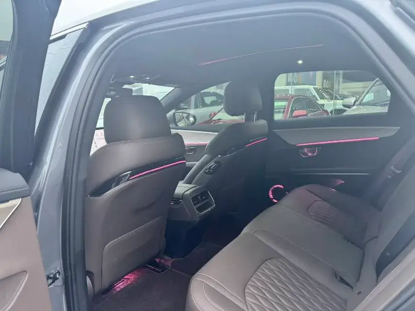 2024 BYD HAN thumbnail 3