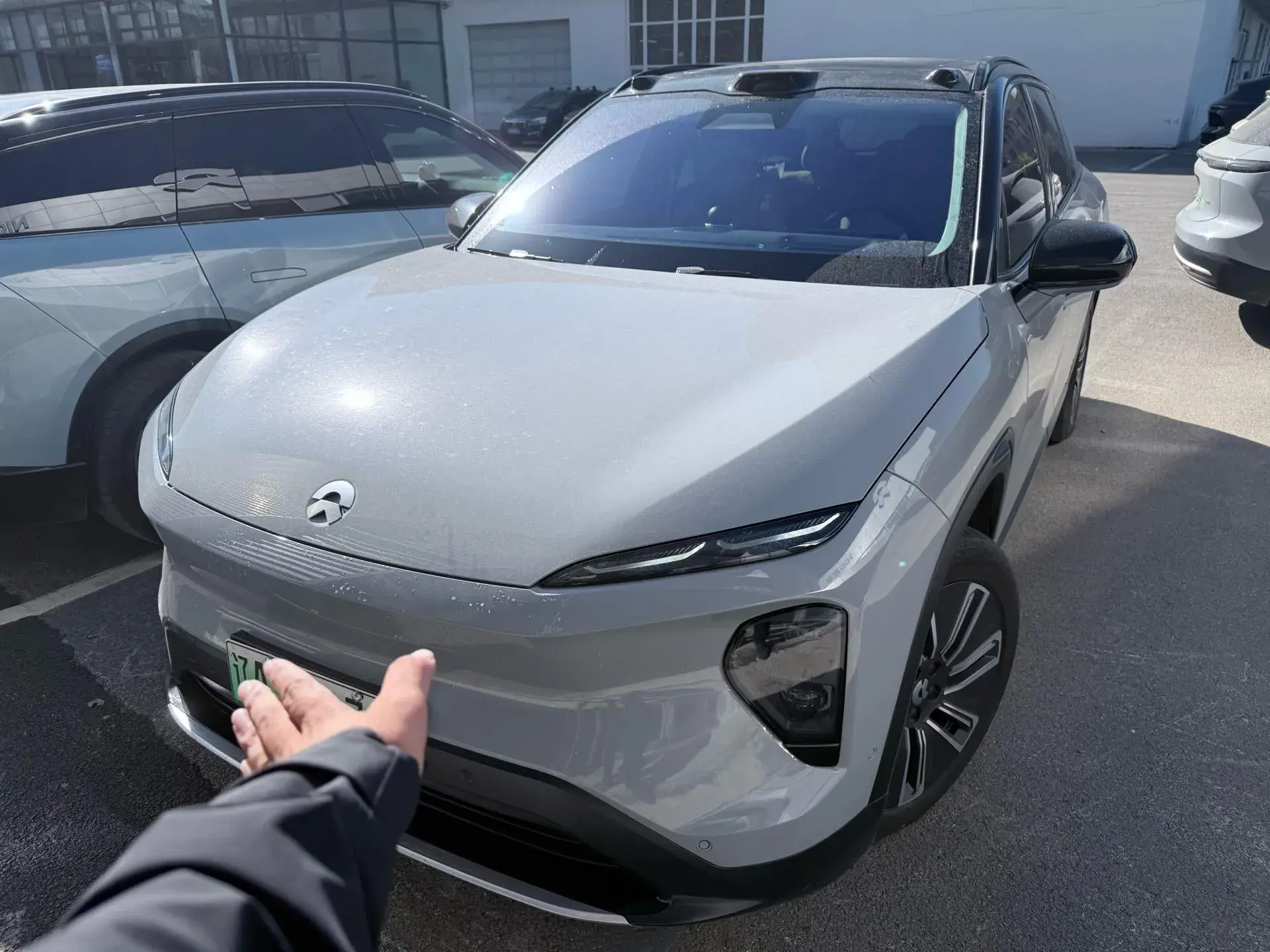 2022 NIO ES7 view 1