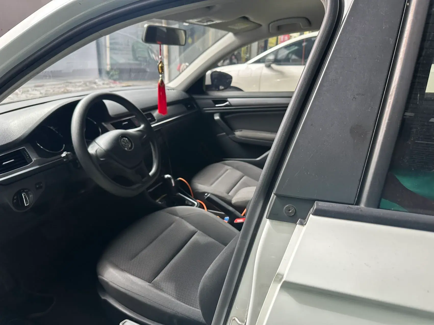 2019 VOLKSWAGEN BORA thumbnail 3