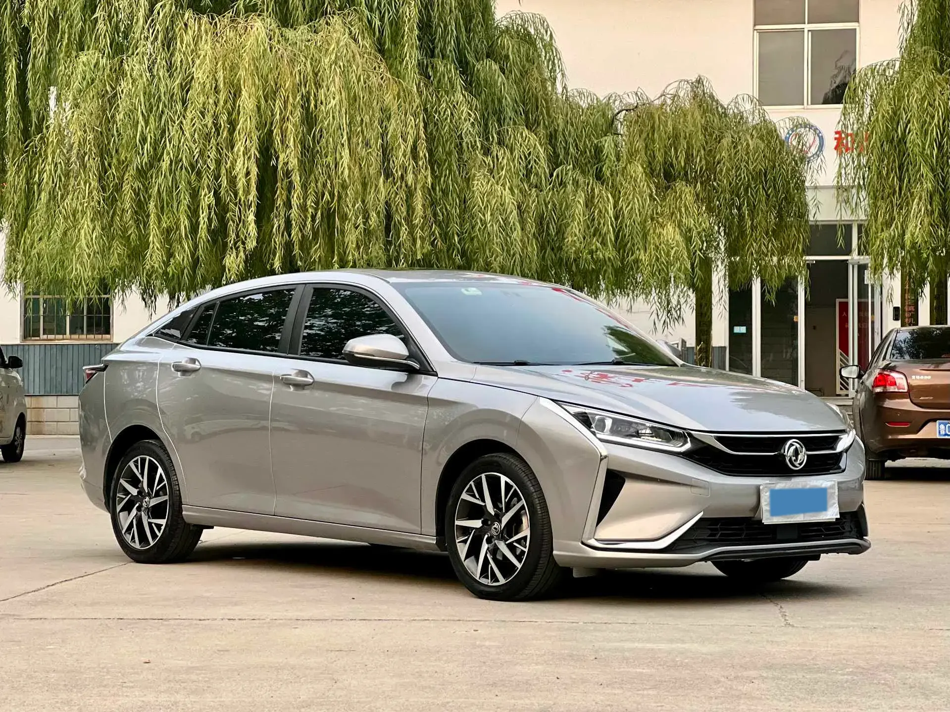 2020 DONGFENG AEOLUS thumbnail 3