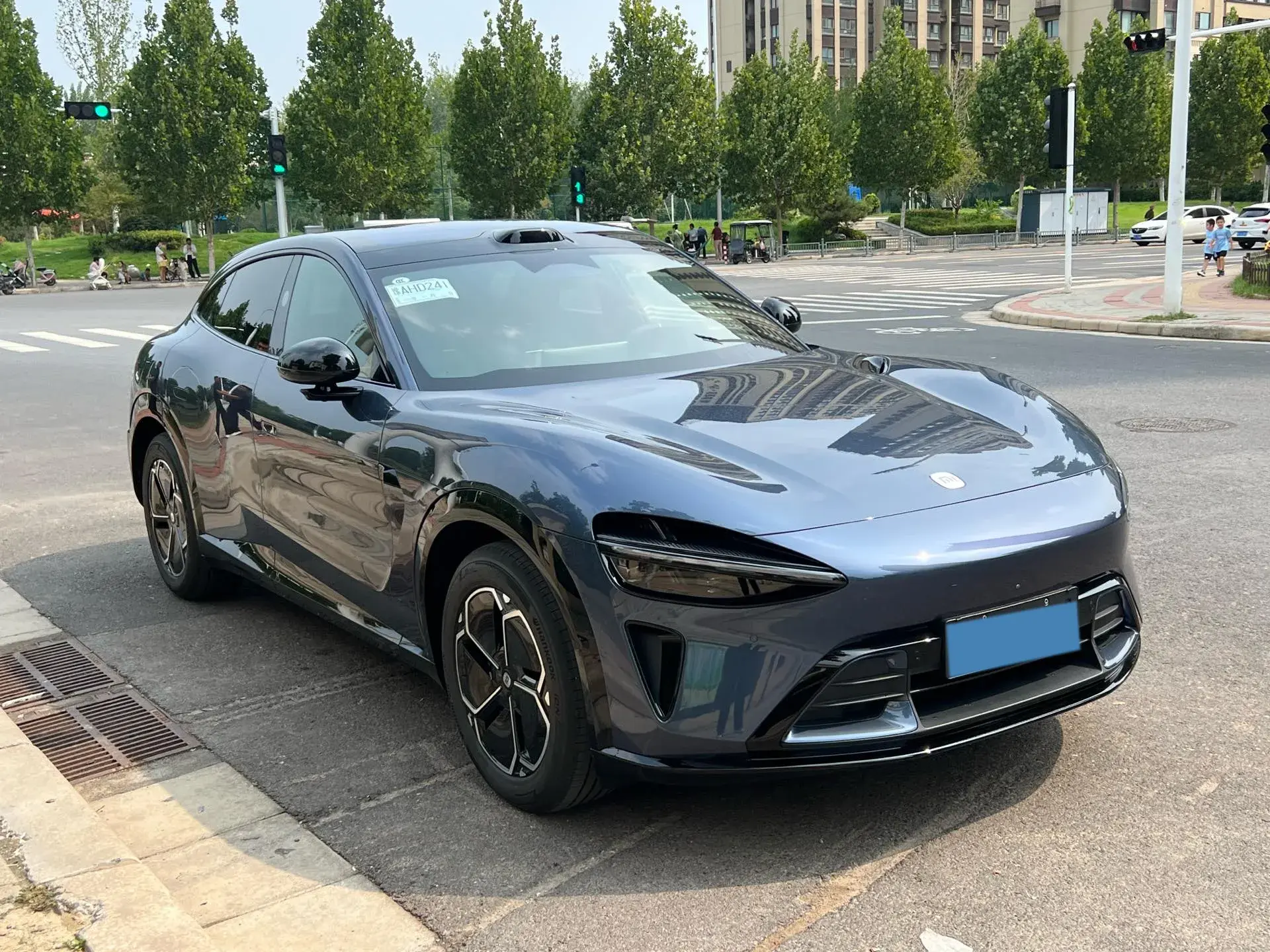 2025 MI YU7 thumbnail 3