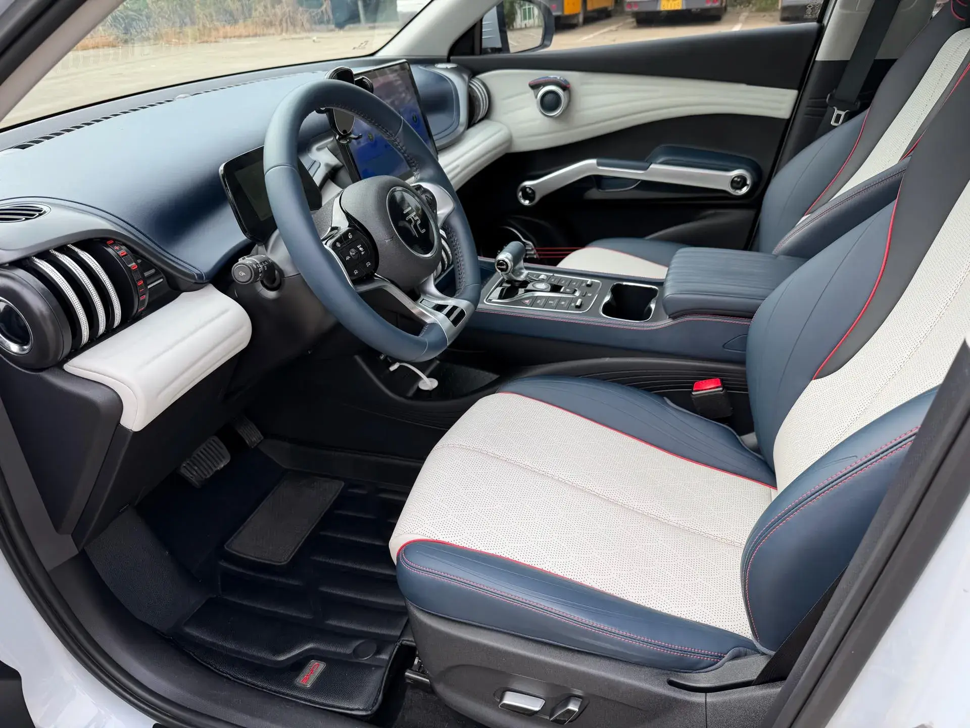 2022 BYD YUAN thumbnail 3