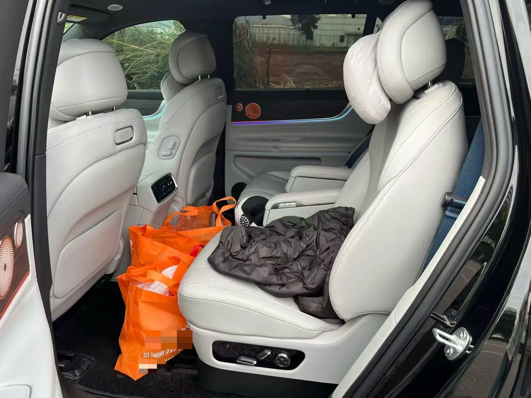 2024 AITO AITO thumbnail 3