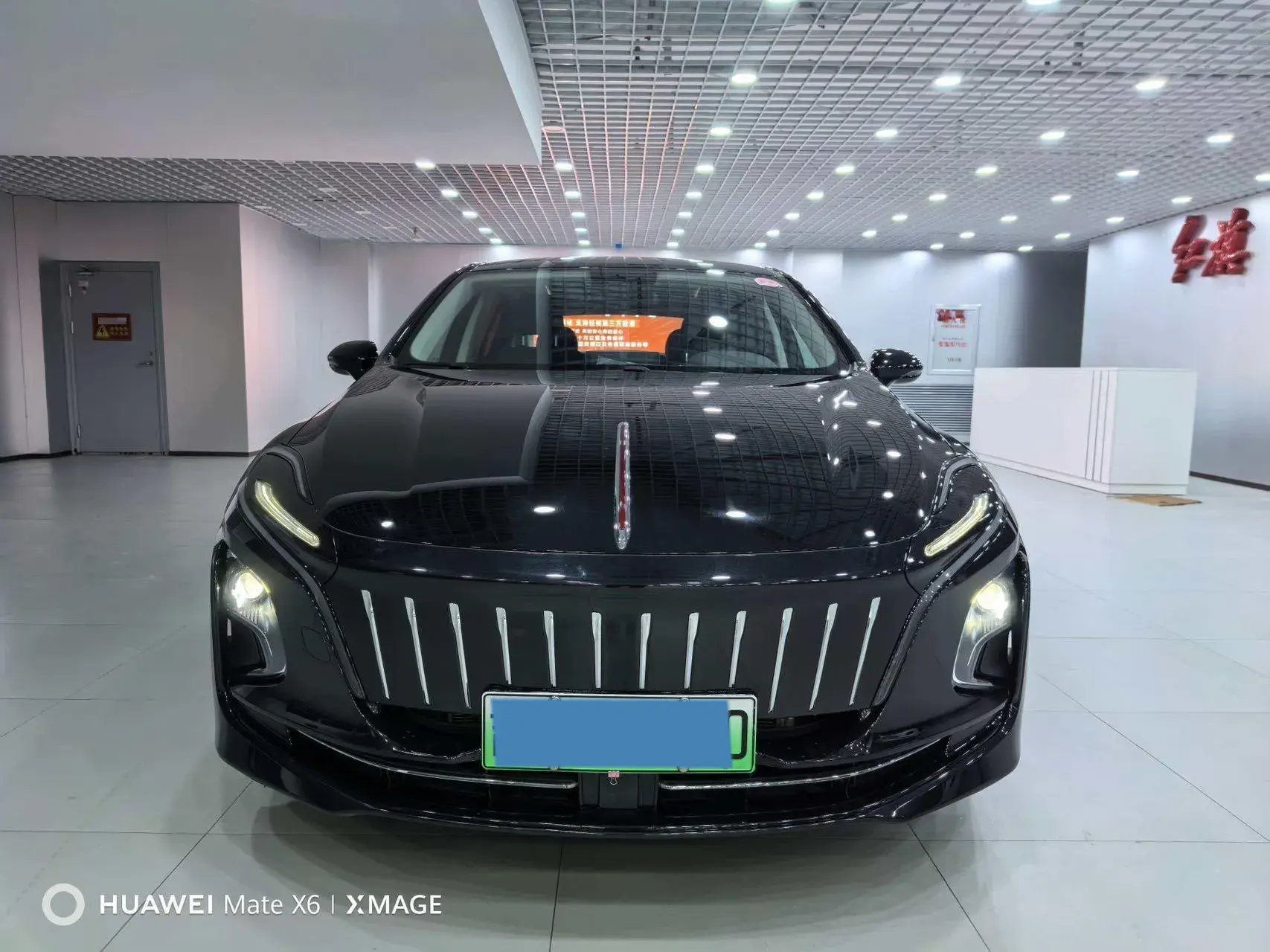 2024 HONGQI E-QM5 thumbnail 2