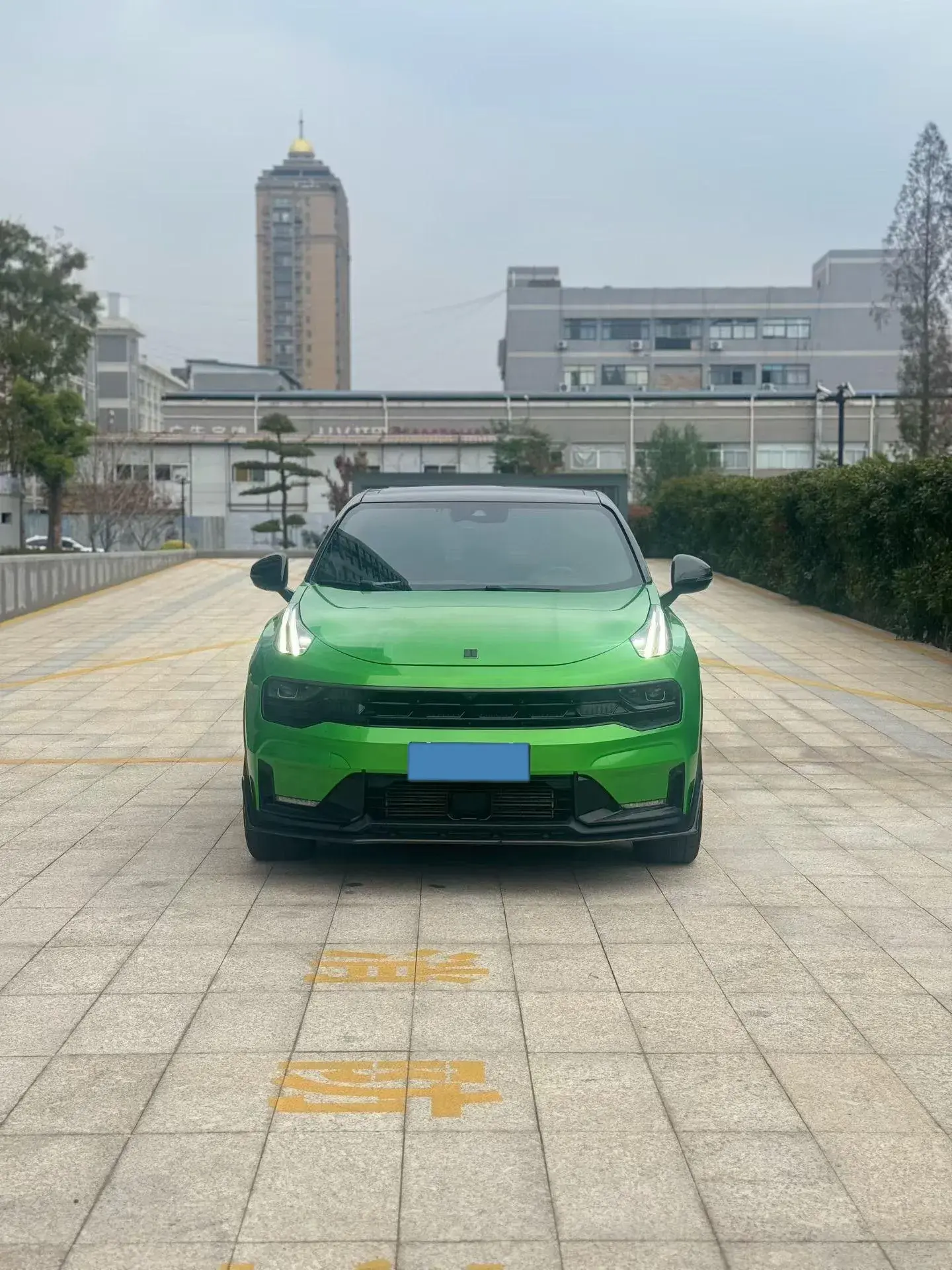 2022 LYNK&CO 05 thumbnail 2