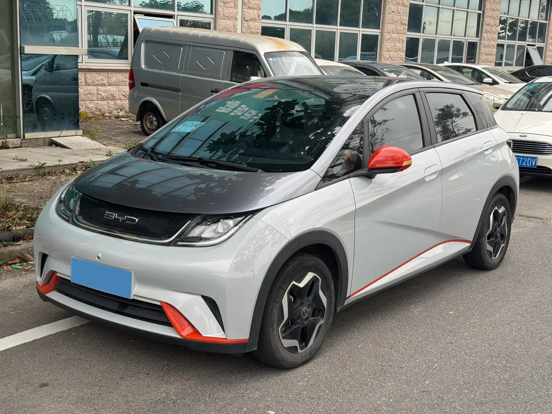 2021 BYD DOLPHIN view 1