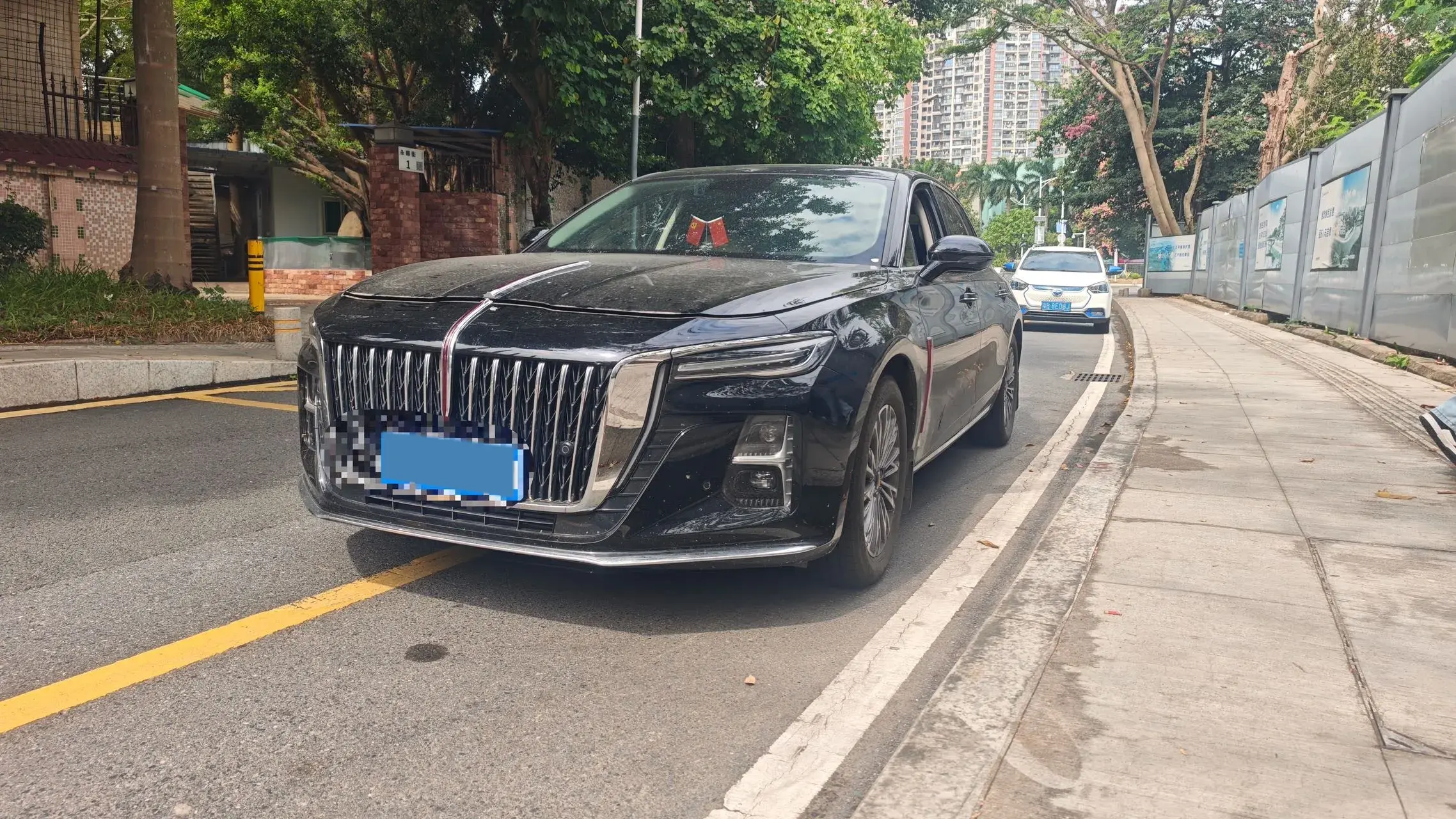2024 HONGQI H5 view 1