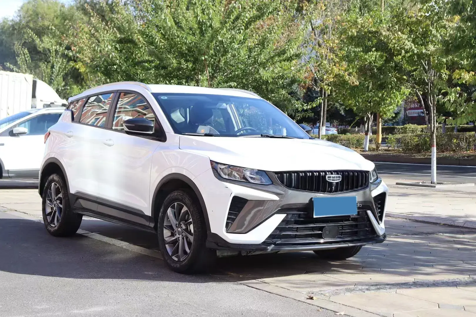 2024 GEELY COOLRAY thumbnail 3