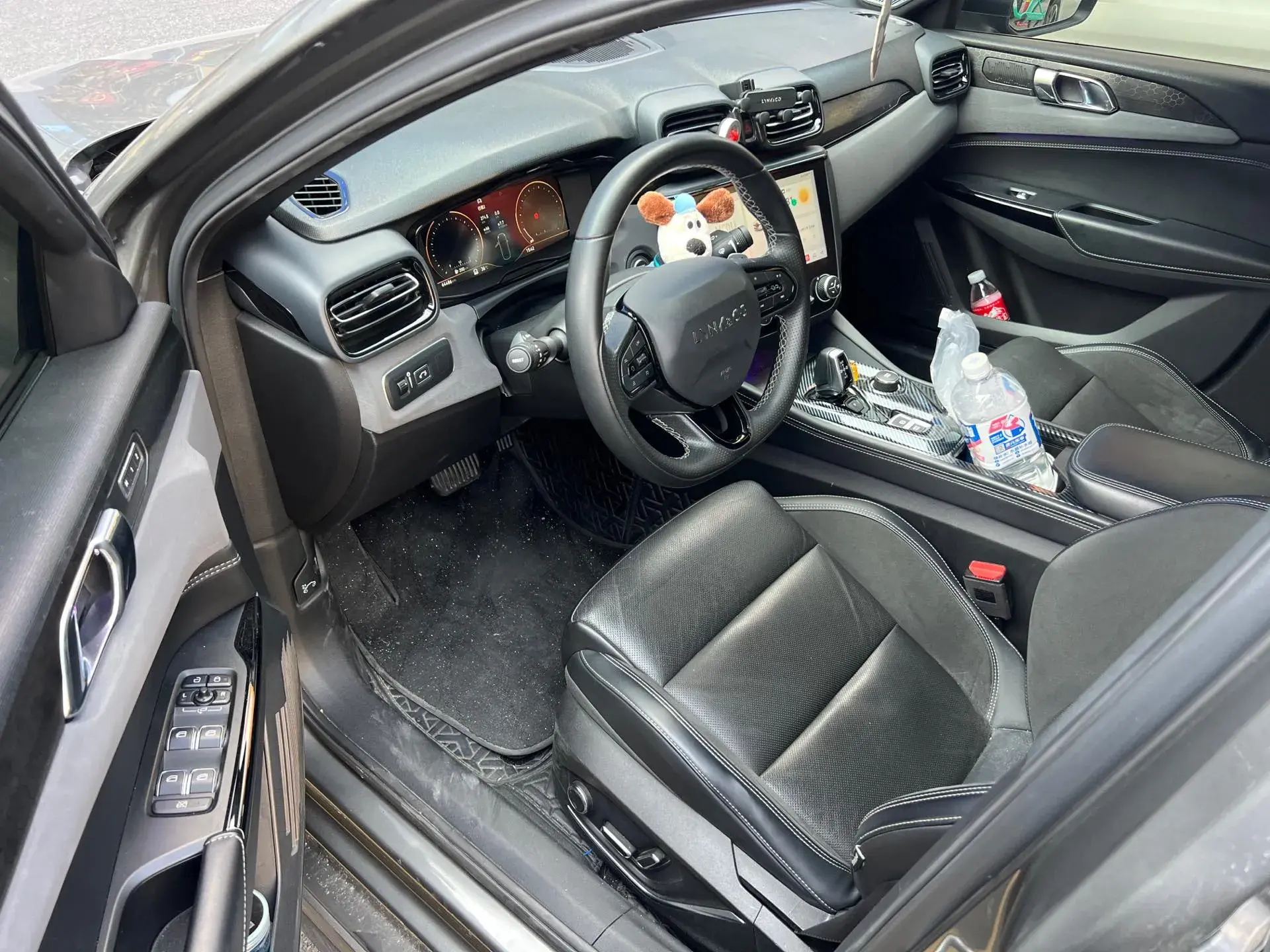 2022 LYNK&CO 03 thumbnail 3