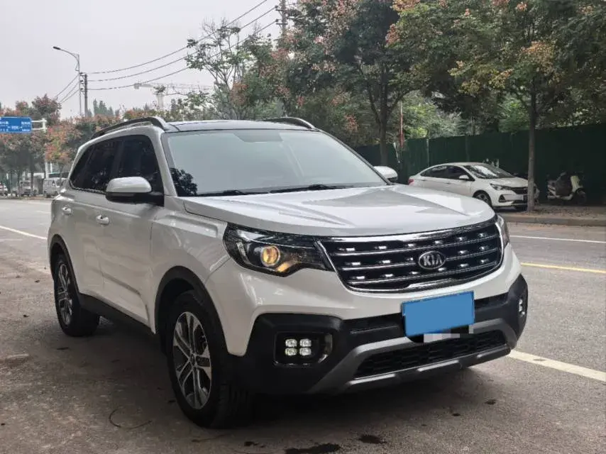 2018 KIA SPORTAGE thumbnail 3