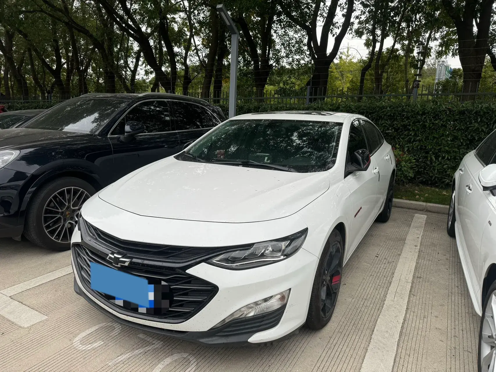 2019 CHEVROLET MALIBU view 1