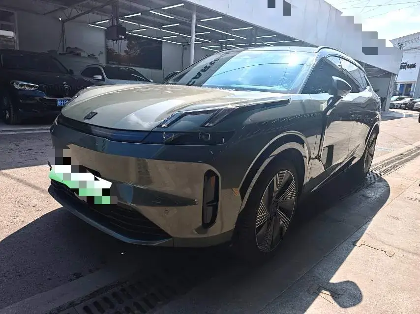 2023 LYNK&CO 08 view 1