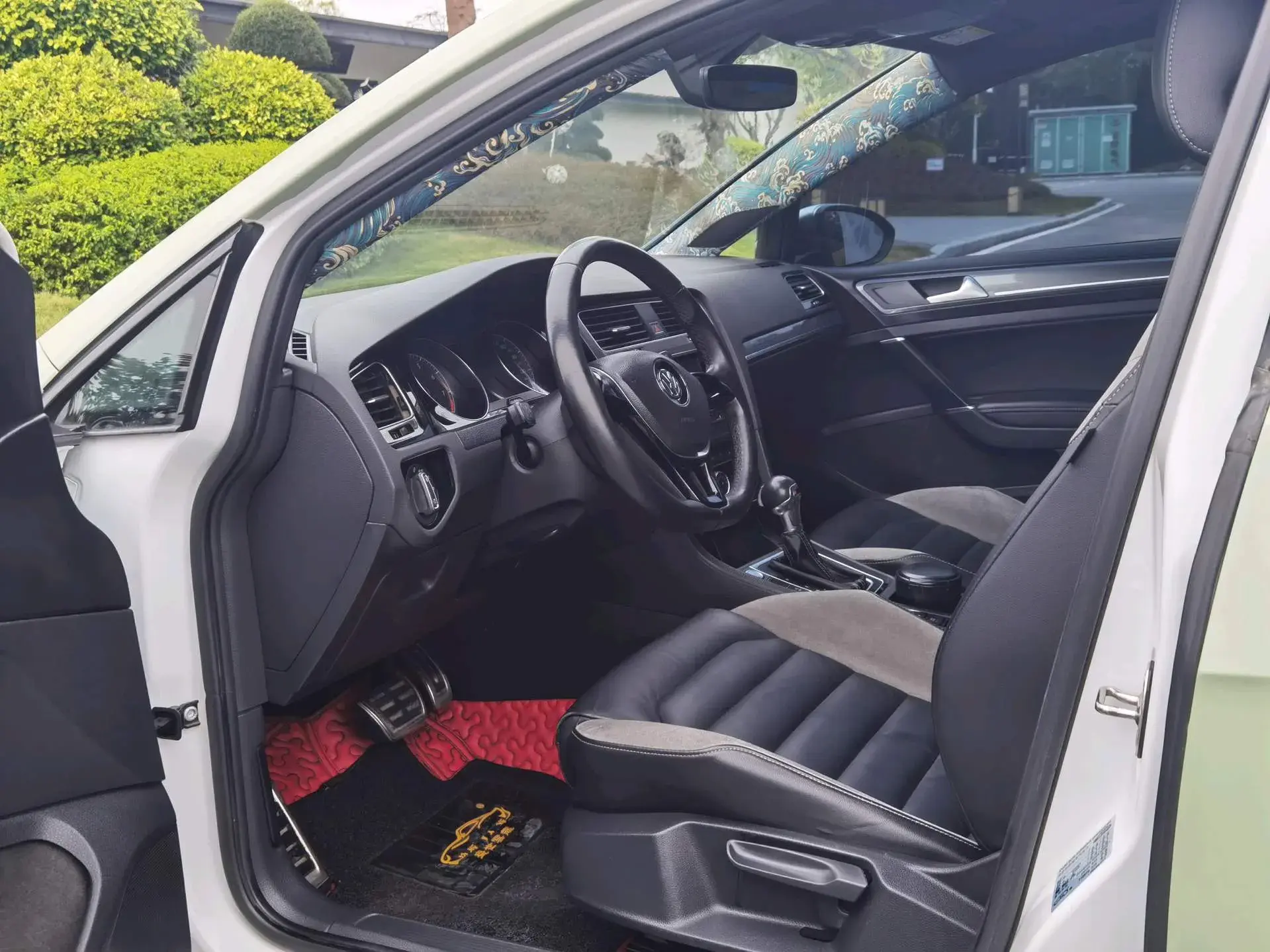 2018 VOLKSWAGEN GOLF thumbnail 4