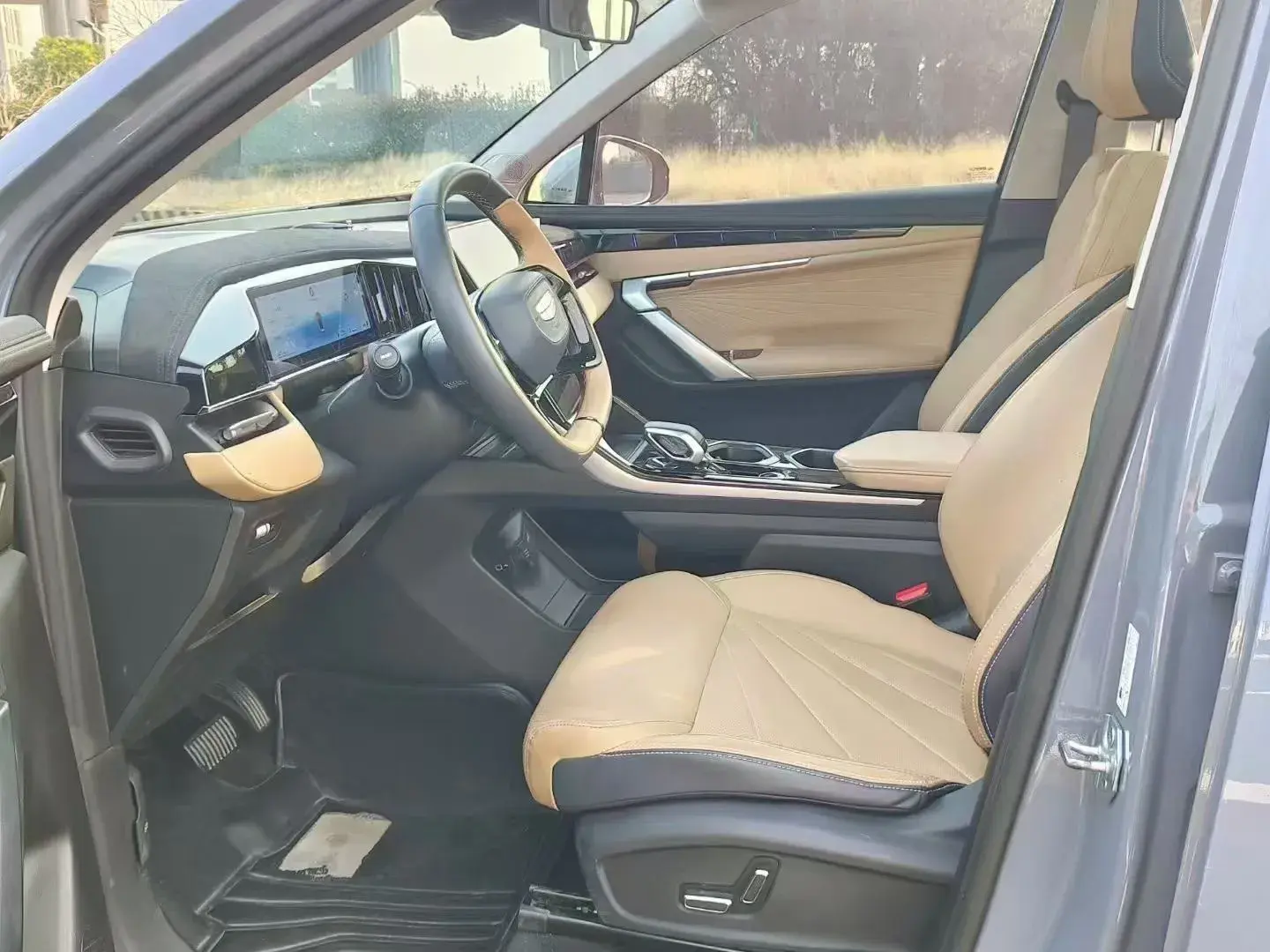 2023 GEELY STARRAY thumbnail 4