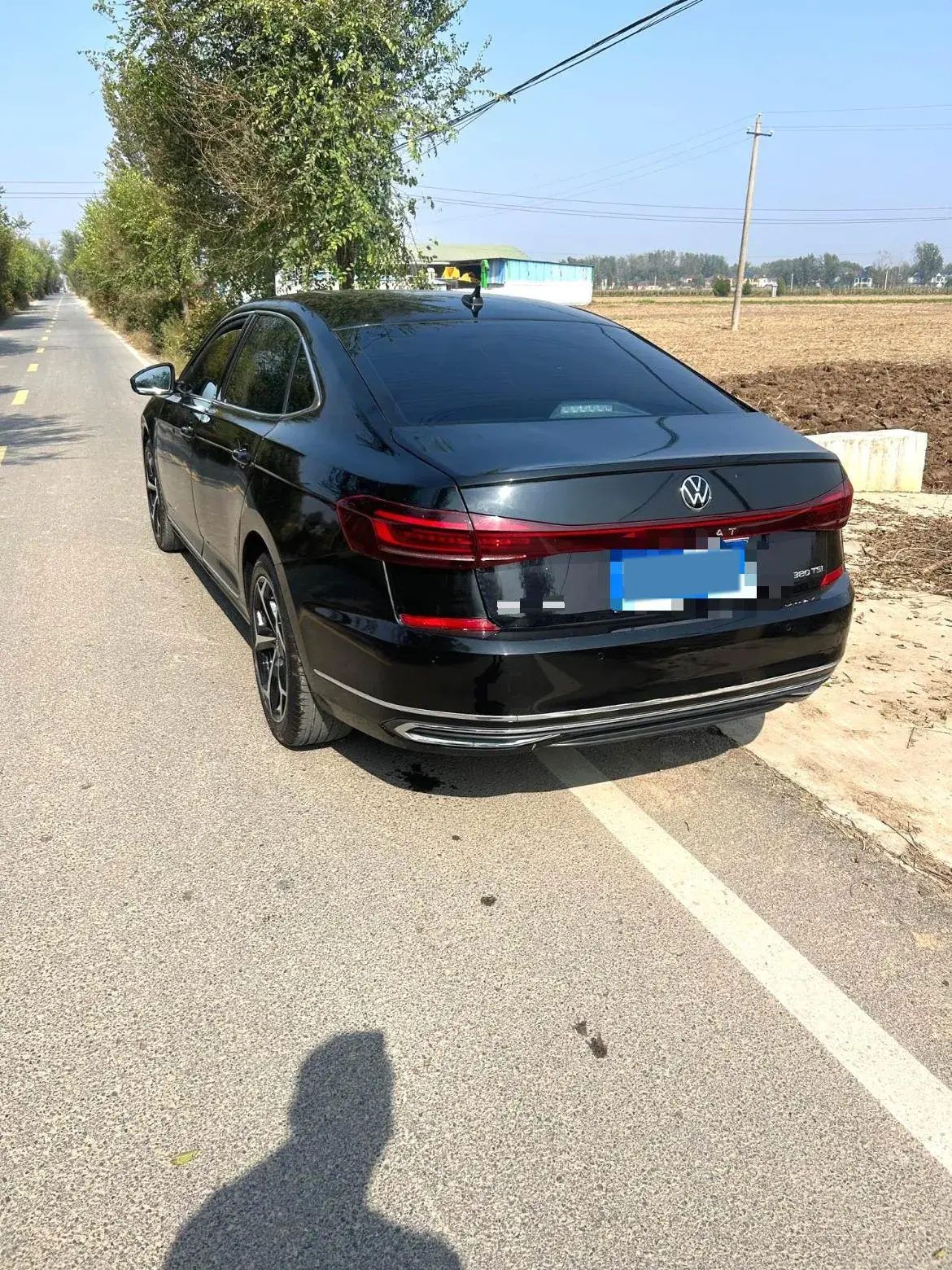 2024 VOLKSWAGEN PASSAT thumbnail 3