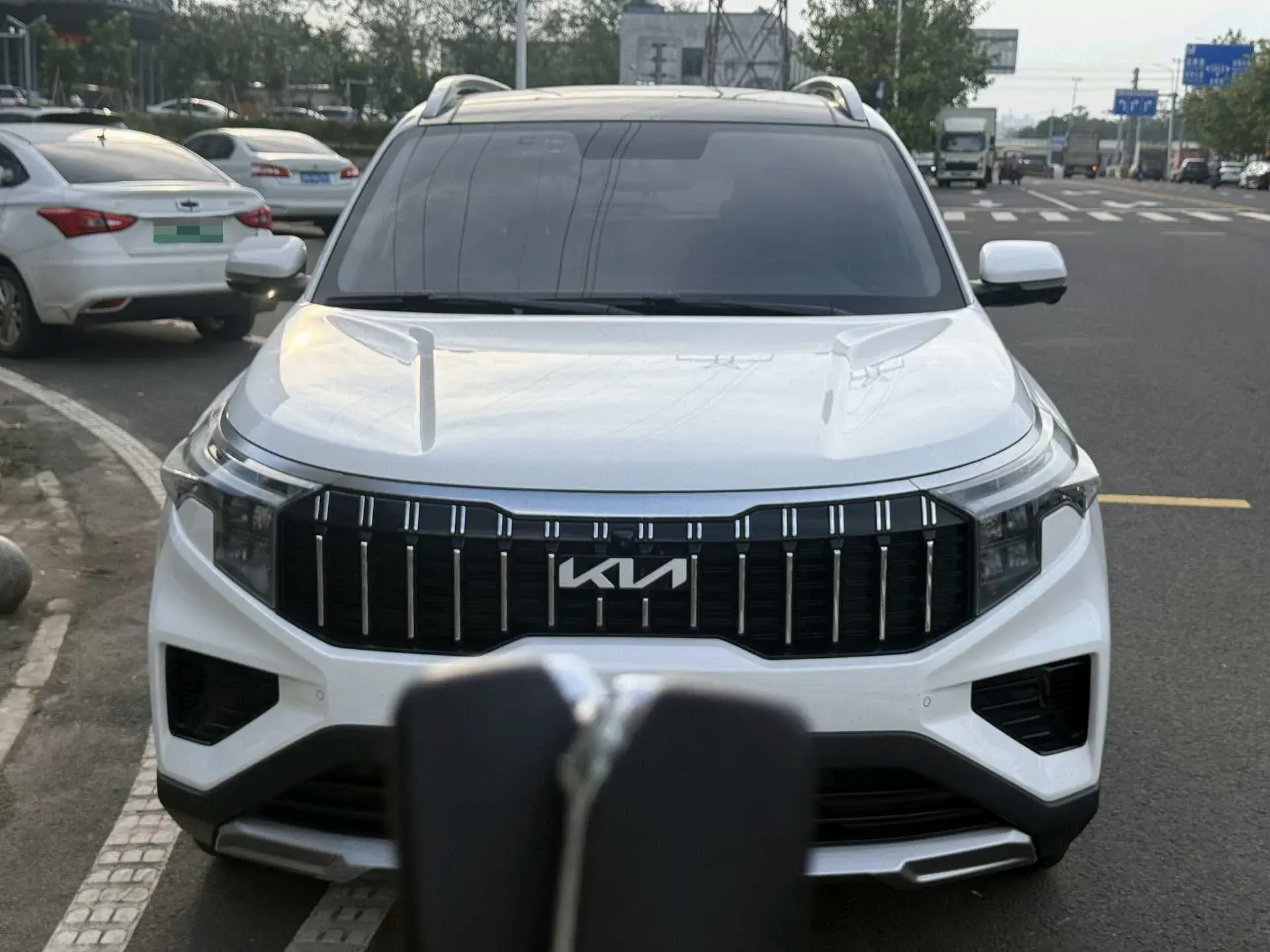 2021 KIA SPORTAGE thumbnail 2