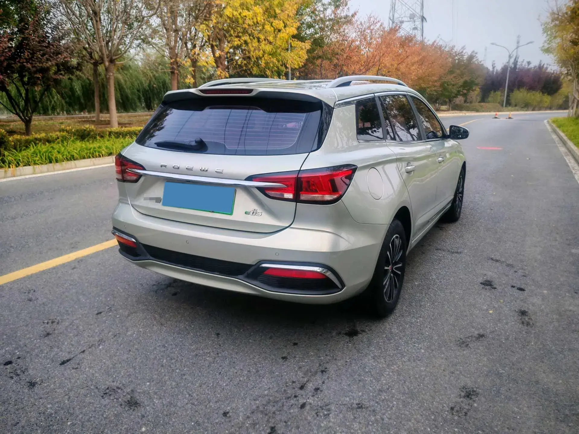 2019 ROEWE EI5 thumbnail 3
