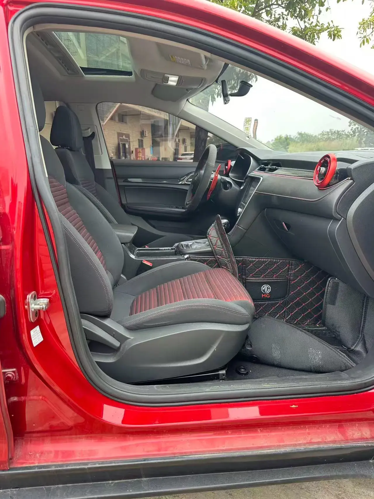 2018 MG MG6 thumbnail 3