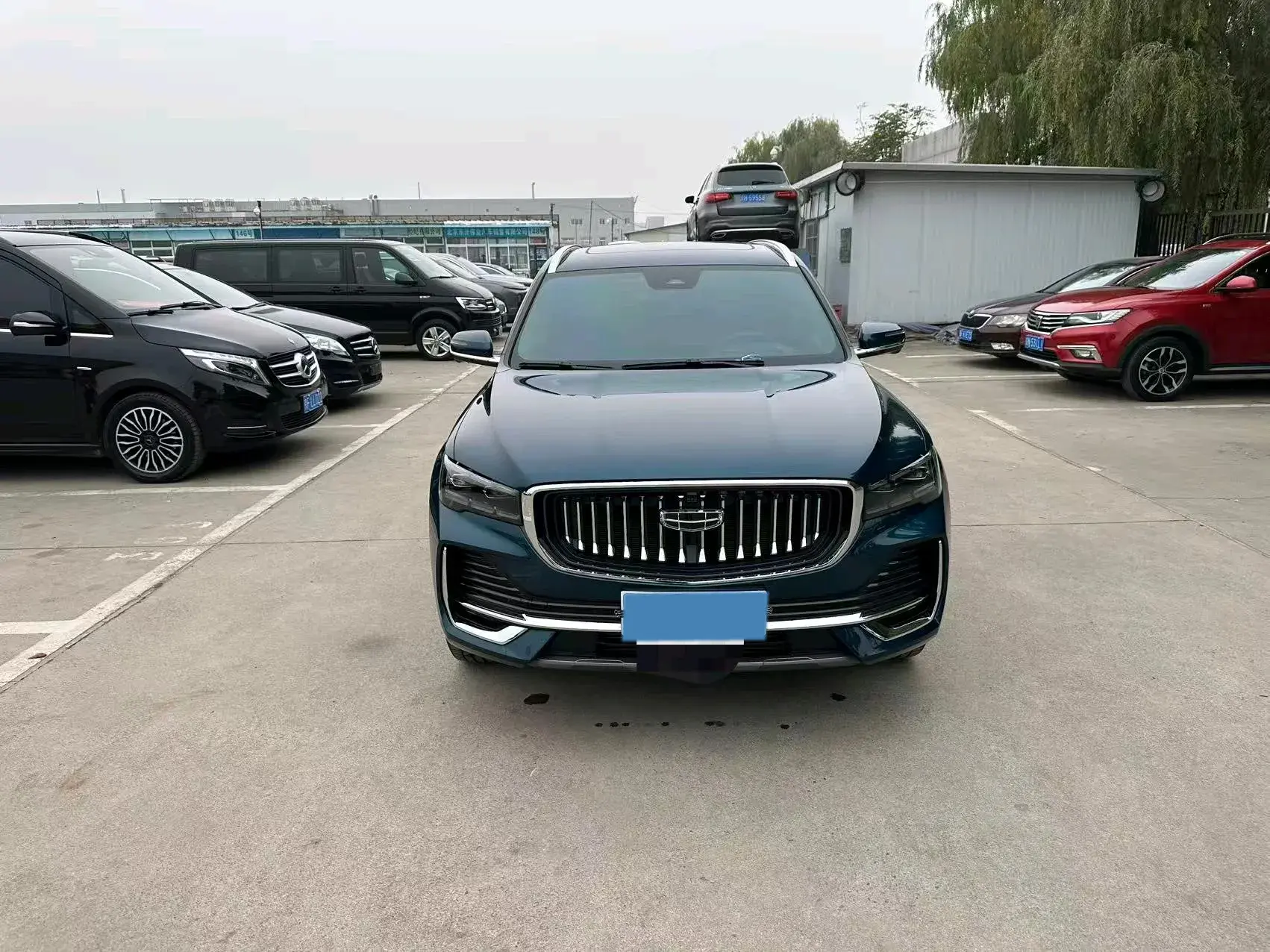 2024 GEELY MONJARO thumbnail 3