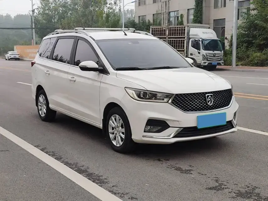 2019 BAOJUN 360 thumbnail 3